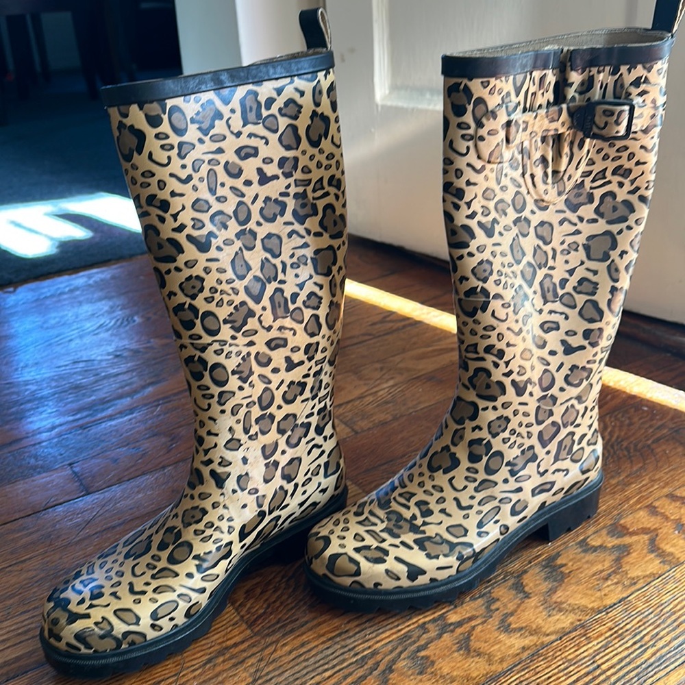 Nine West leopard rain boots size 6